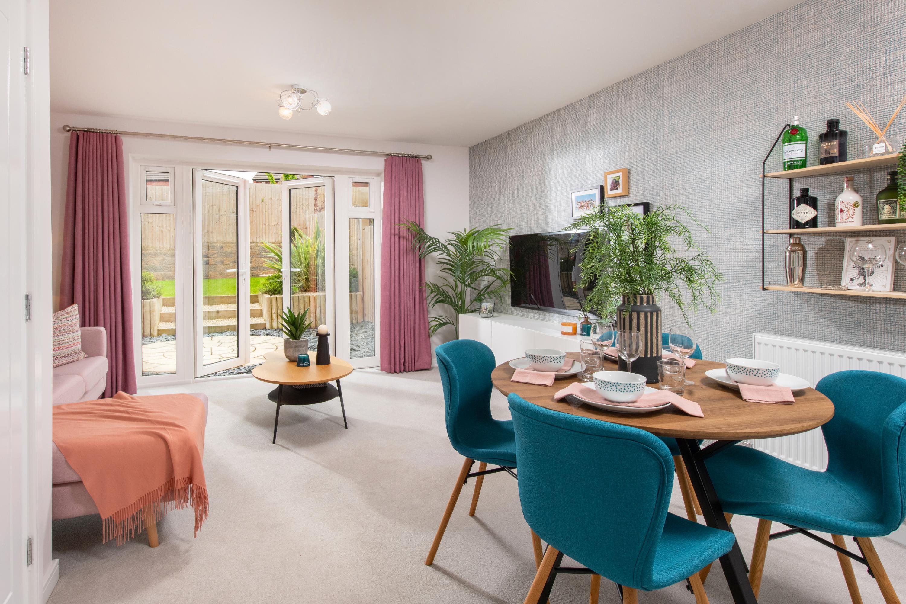 2 bedroom end terraced house for sale